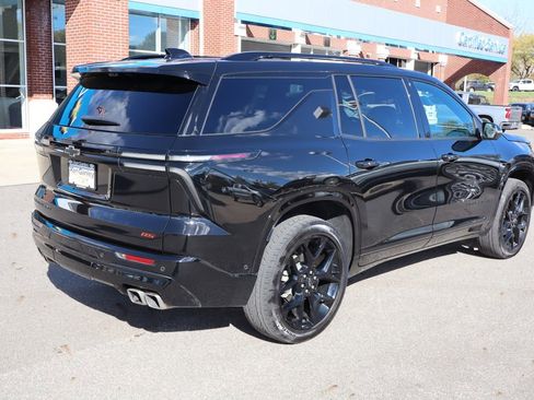 Used 2024 Chevrolet Traverse RS w/ LPO, Floor Liner Package image 40