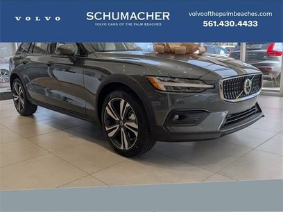 New 2026 Volvo V60 B5 Cross Country Plus w/ Protection Package Premier