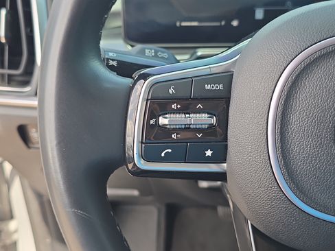 Certified 2024 Kia Sorento S w/ Panoramic Sunroof Package FWD image 32