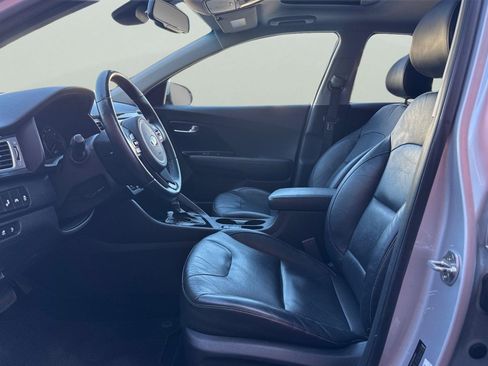 Used 2019 Kia Niro EX Premium w/ Sunroof Package image 14