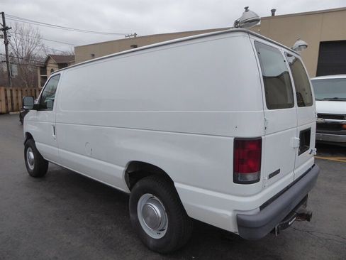 Used 2006 Ford E-250 and Econoline 250 image 5