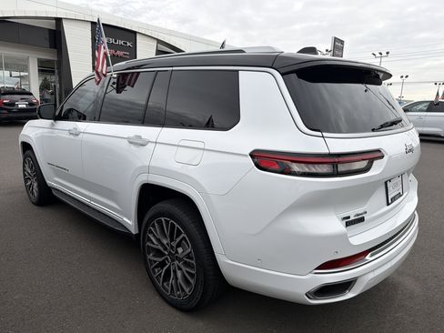 Used 2022 Jeep Grand Cherokee L Summit image 7