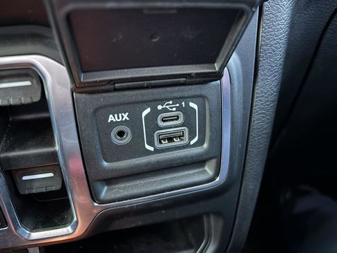 Used 2022 Jeep Gladiator Rubicon w/ LED Lighting Group image 24