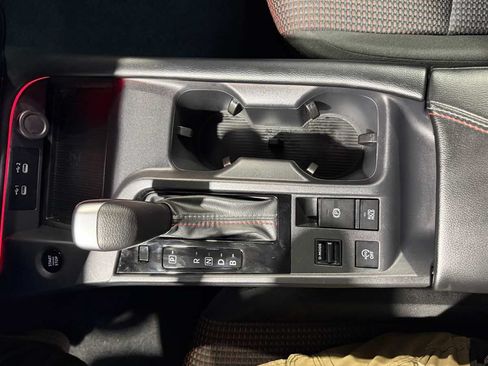 Used 2026 Nissan Sentra SR w/ Floor Mat Package FWD image 18