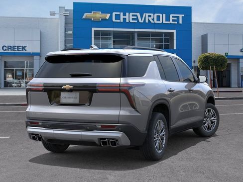 New 2026 Chevrolet Traverse LT w/ Driver Confidence Package FWD image 4