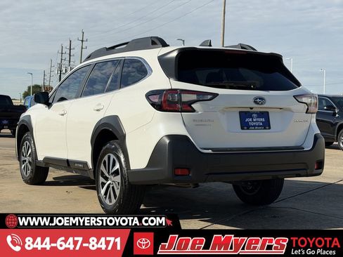 Used 2025 Subaru Outback Premium w/ Popular Package #1A image 7