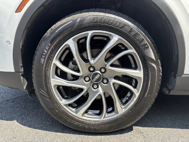 Used 2022 Lincoln Corsair AWD w/ Equipment Group 101A image 10