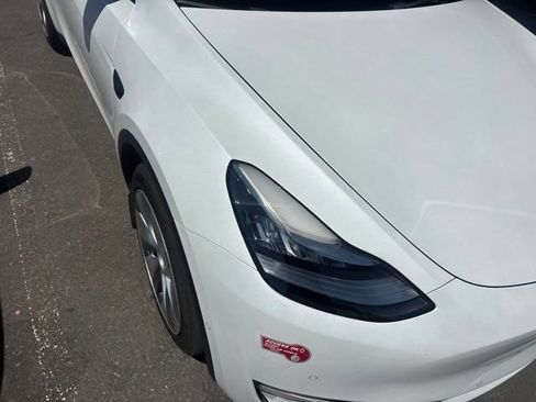 Used 2021 Tesla Model Y Long Range AWD/4WD image 1