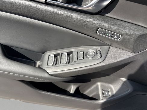 Used 2022 Honda Accord Touring image 17
