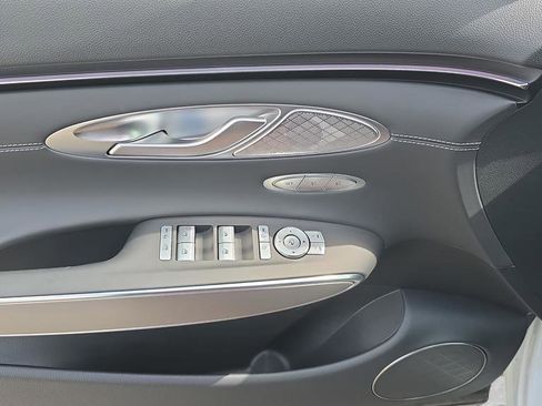 New 2026 Genesis GV70 2.5T Select image 17