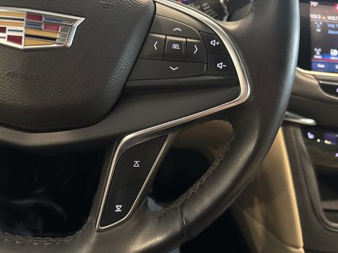 Used 2017 Cadillac XT5 Luxury AWD/4WD image 34