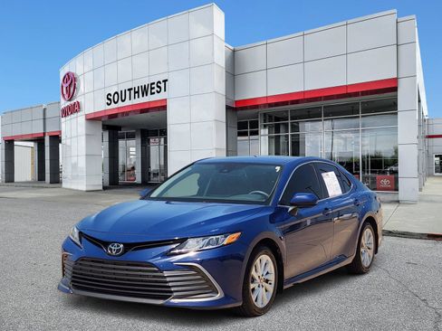 Used 2023 Toyota Camry LE FWD image 2