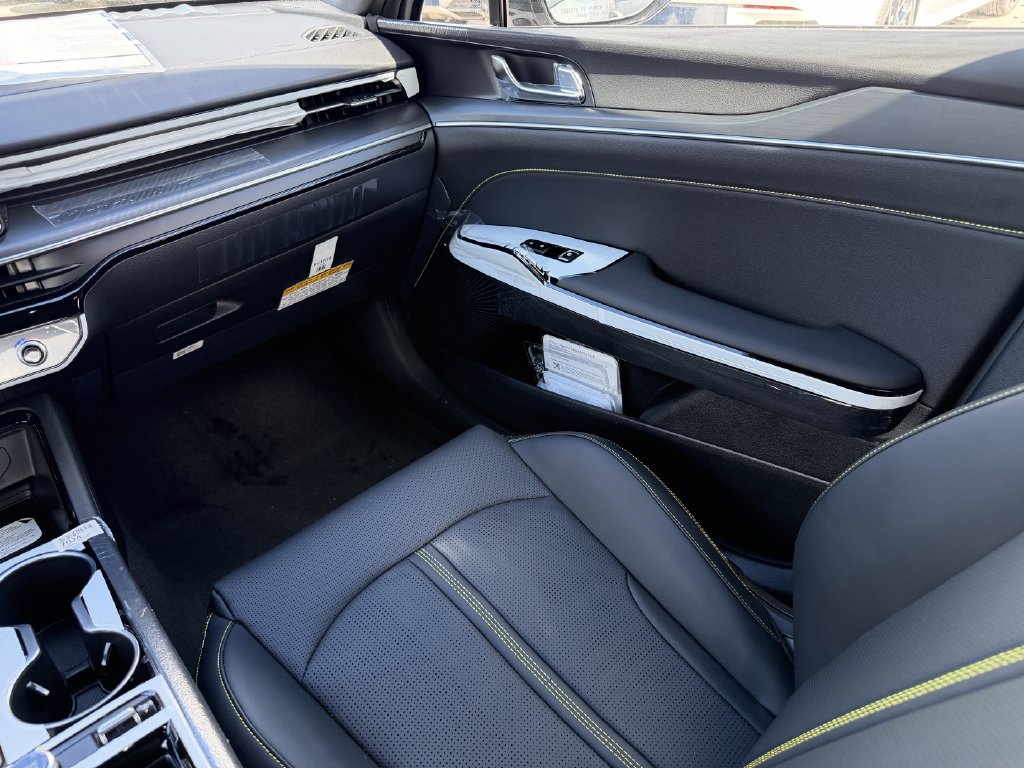 New 2027 Kia K5 GT FWD image 16