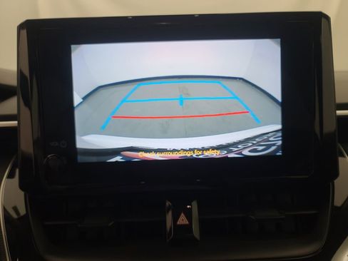 Used 2024 Toyota Corolla LE image 32