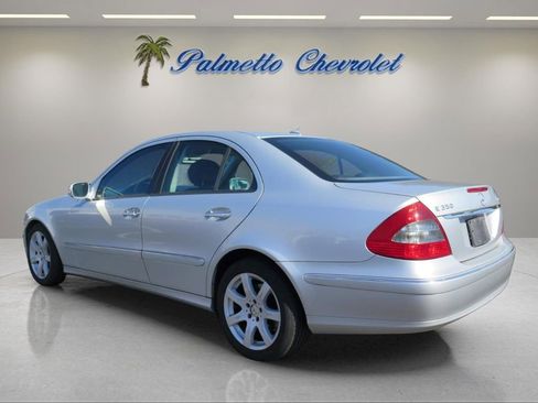 Used 2008 Mercedes-Benz E 350 4MATIC Sedan image 4
