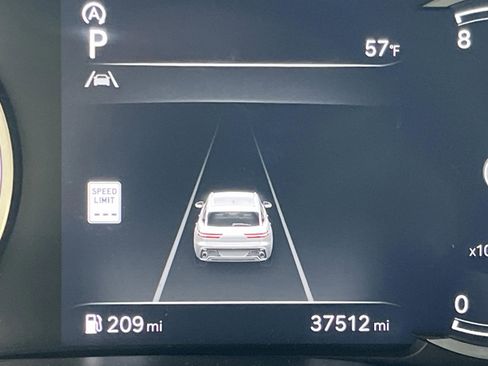 Used 2023 Genesis GV70 2.5T w/ Advanced Package image 17