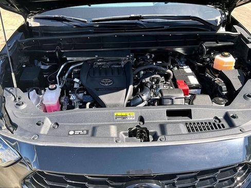 Used 2023 Toyota Highlander XSE FWD image 9
