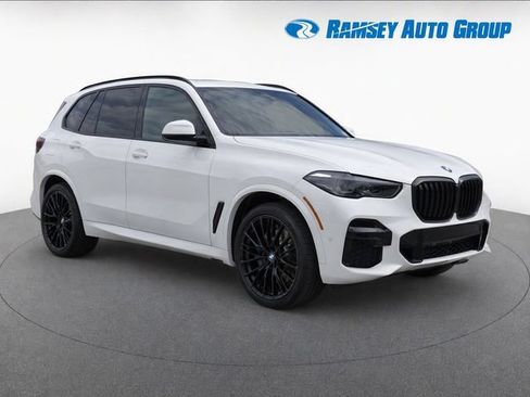 Used 2022 BMW X5 M50i w/ Climate Comfort Package AWD/4WD image 2