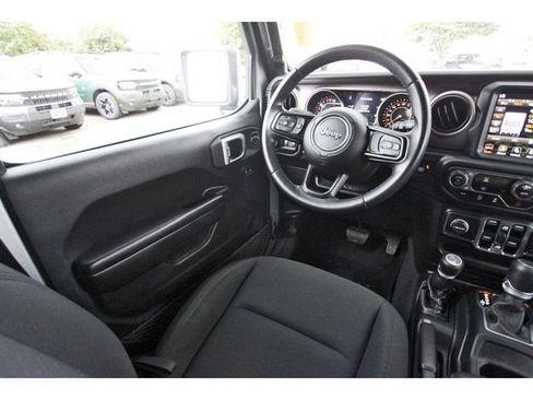 Used 2021 Jeep Wrangler Unlimited Sport w/ Sun And Sound Package AWD/4WD image 7