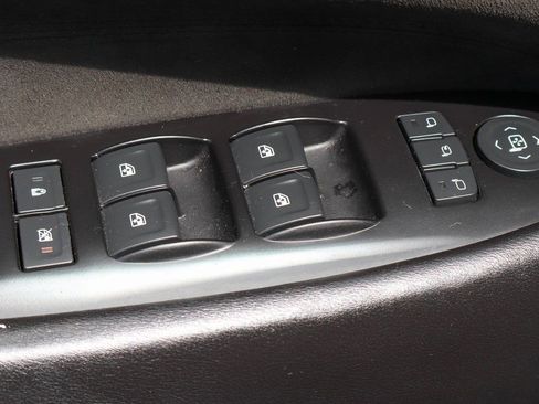 Used 2019 Cadillac Escalade Platinum AWD/4WD image 17