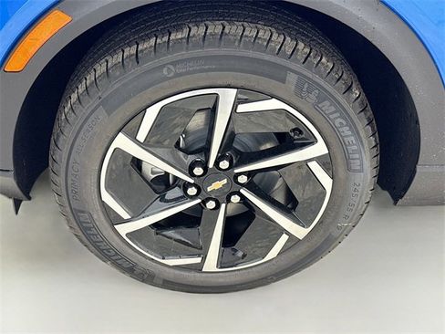 New 2026 Chevrolet Equinox EV LT image 34