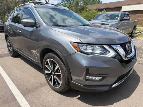 Used 2020 Nissan Rogue SV AWD/4WD image 3