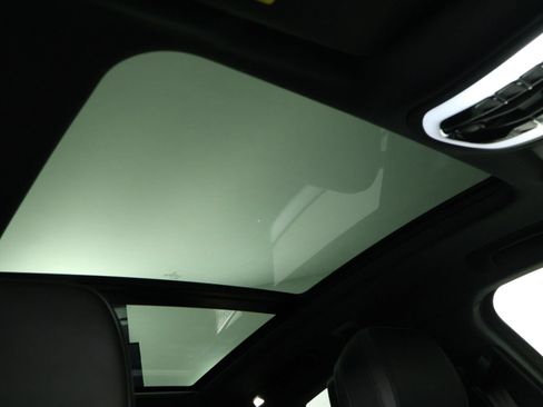 Certified 2026 Porsche Macan AWD/4WD image 25