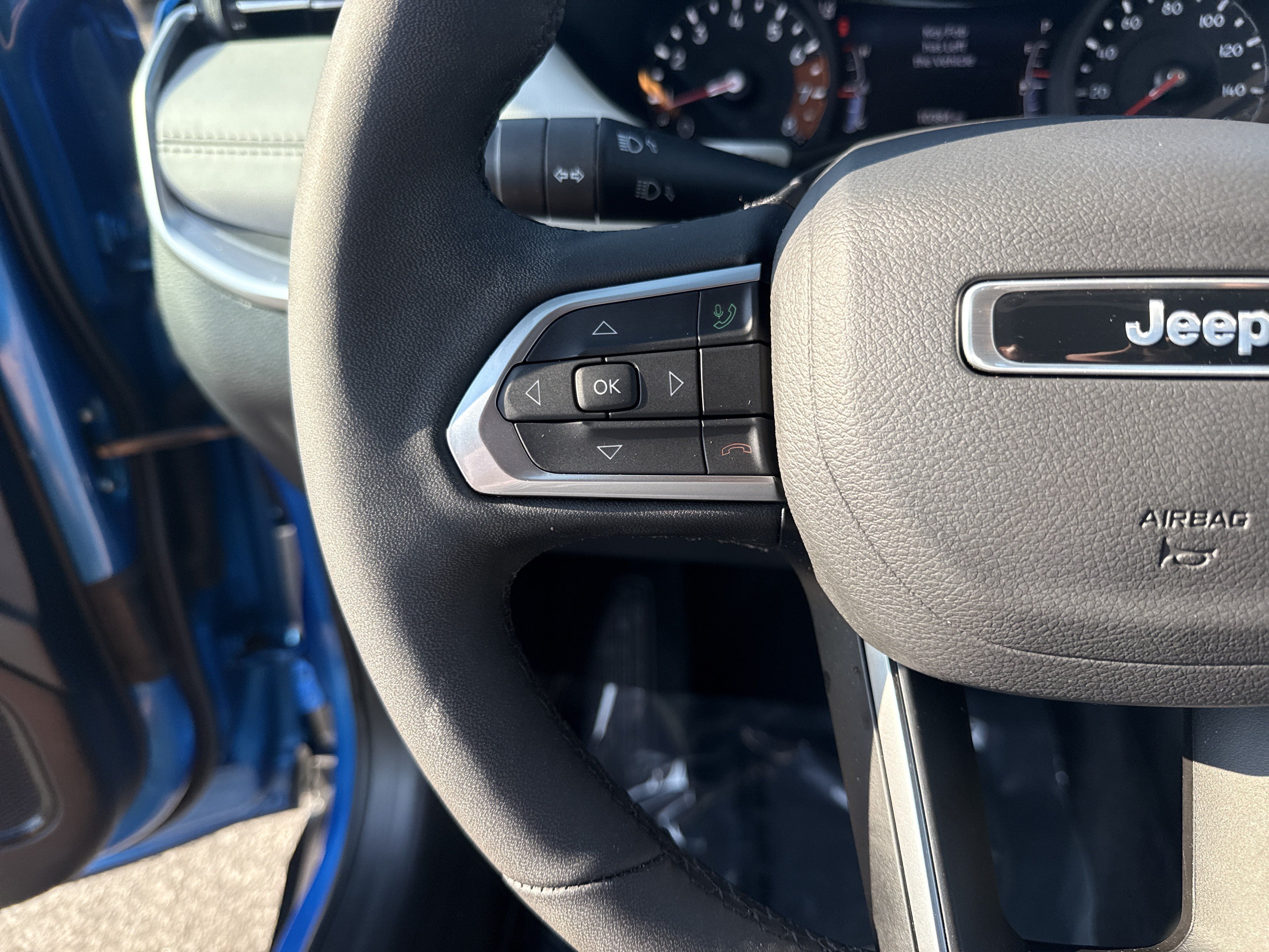 Used 2025 Jeep Compass Limited AWD/4WD image 7