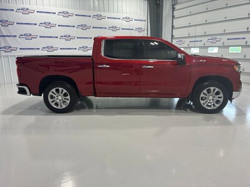 Used 2025 Chevrolet Silverado 1500 LTZ AWD/4WD image 8