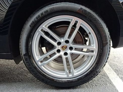 Certified 2026 Porsche Macan AWD/4WD image 14