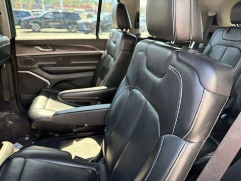 Used 2021 Jeep Grand Cherokee L Limited AWD/4WD image 13
