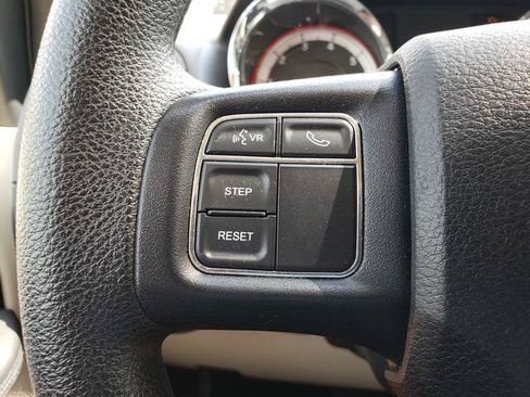 Used 2018 Dodge Grand Caravan SE w/ UConnect Hands-Free Group FWD image 20