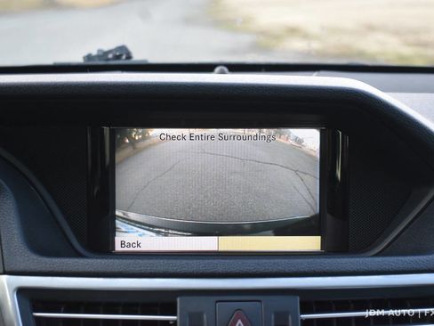 Used 2010 Mercedes-Benz E 350 Sedan image 27