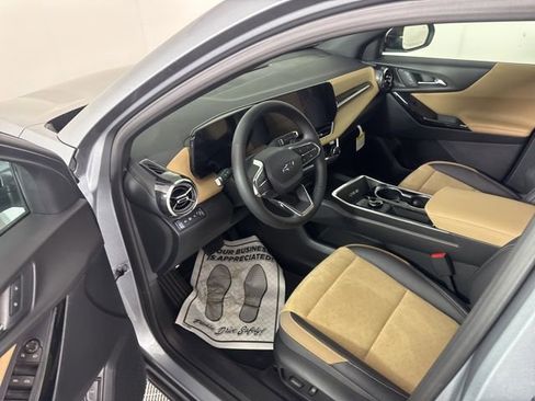 New 2026 Chevrolet Equinox ACTIV w/ Safety and Technology Package AWD/4WD image 25