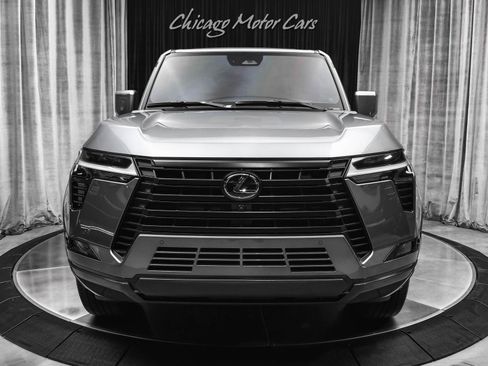 Used 2025 Lexus GX 550 w/ Cold Area Package AWD/4WD image 7