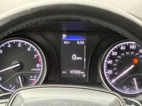 Used 2021 Toyota Camry SE FWD image 14