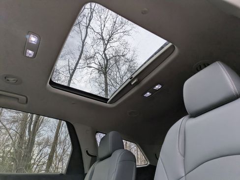 Certified 2021 Buick Enclave Essence w/ Sound and Sites Package AWD/4WD image 29