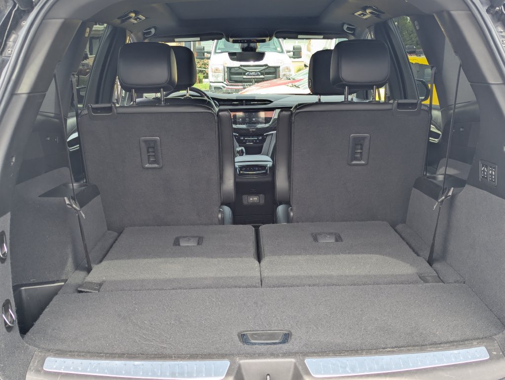 Used 2021 Cadillac XT6 Premium Luxury AWD/4WD image 33