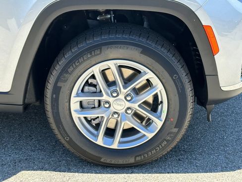 New 2026 Jeep Grand Cherokee L 2WD image 12