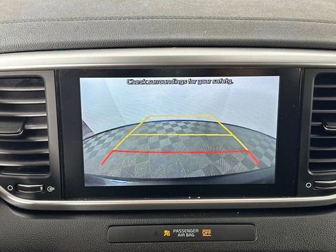 Used 2021 Kia Sportage LX image 10