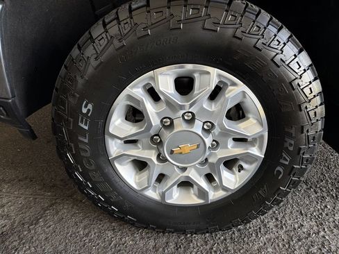 Used 2026 Chevrolet Silverado 3500 LT AWD/4WD image 33