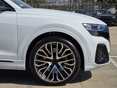 New 2026 Audi SQ8 Prestige image 13