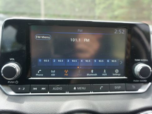 Used 2024 Nissan Sentra S FWD image 10