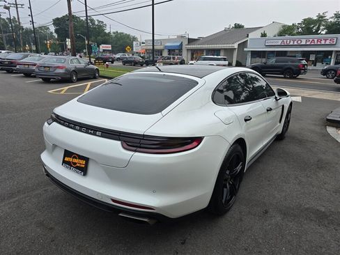 Used 2018 Porsche Panamera 4 AWD/4WD image 5