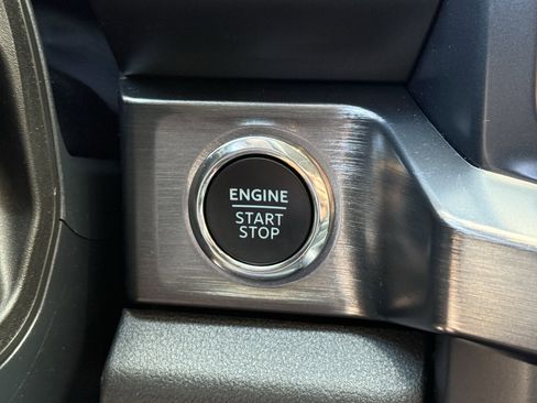 Used 2024 Ford F250 Lariat AWD/4WD image 24