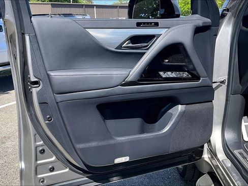 Used 2023 Lexus LX 600 F Sport AWD/4WD image 16