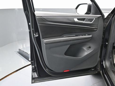 Used 2024 Volkswagen Atlas Cross Sport SEL Premium R-Line image 40