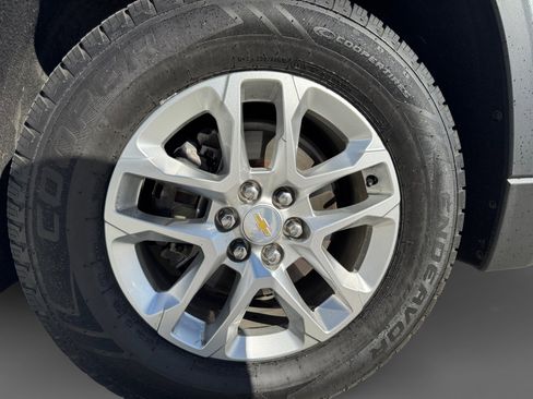 Used 2023 Chevrolet Traverse LS w/ Safety Package image 16