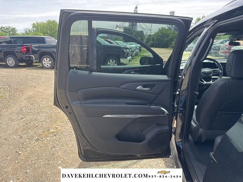 Used 2024 Chevrolet Traverse LT w/ Midnight/Sport Edition FWD image 21