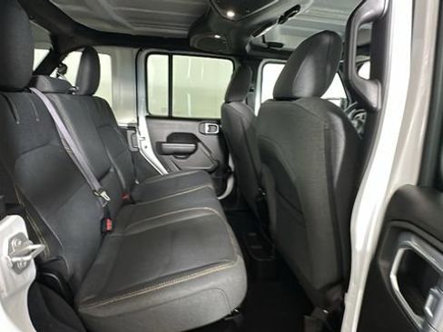 Used 2024 Jeep Wrangler Unlimited w/ Convenience Group AWD/4WD image 28